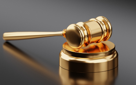 gold gavel